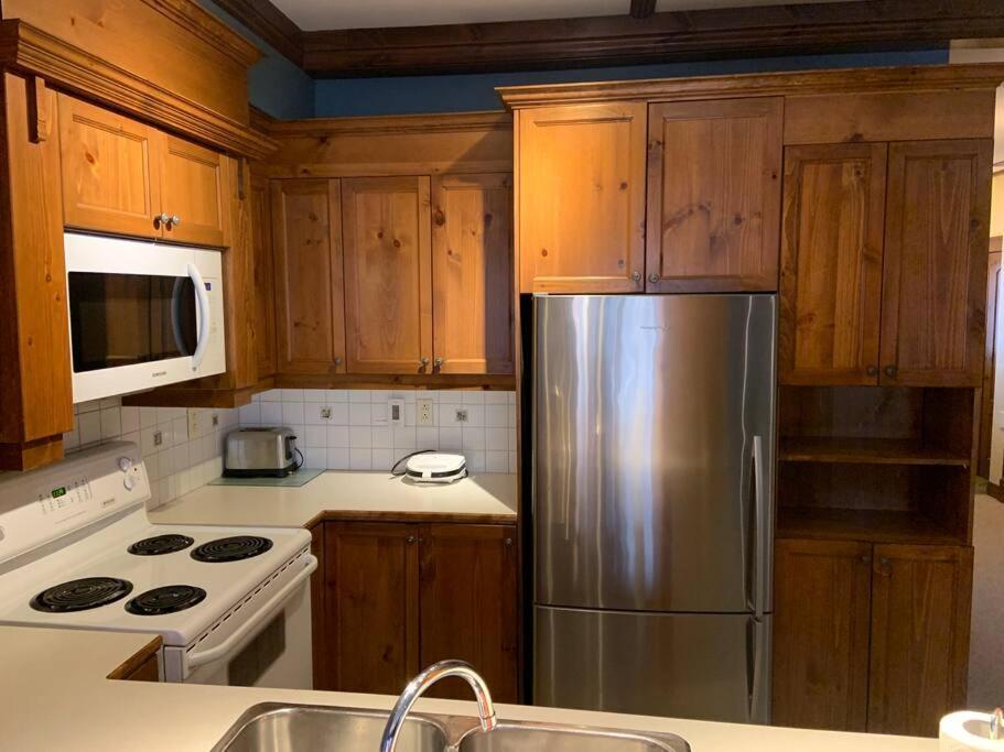 Chalet-Style Condo - 5 Minutes To Lifts And Village! 몽트랑블랑 외부 사진